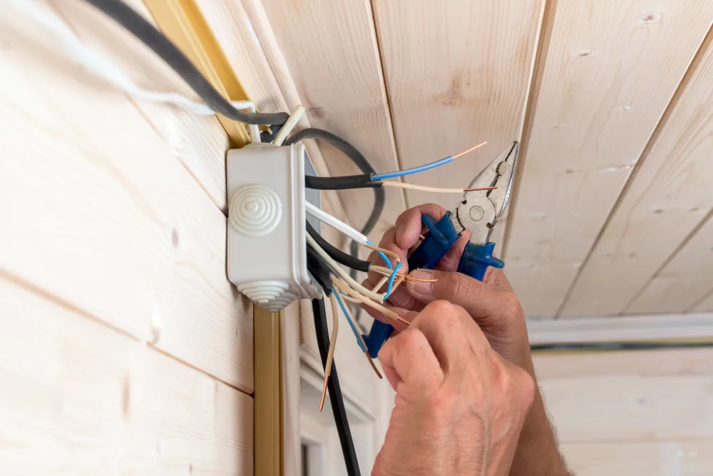 Why Choose REddie Electric for Sub Panel Installation